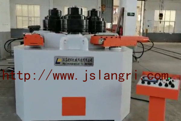型材卷圓機(jī)的特點(diǎn)是什么，有哪些操作注意事項(xiàng)？
